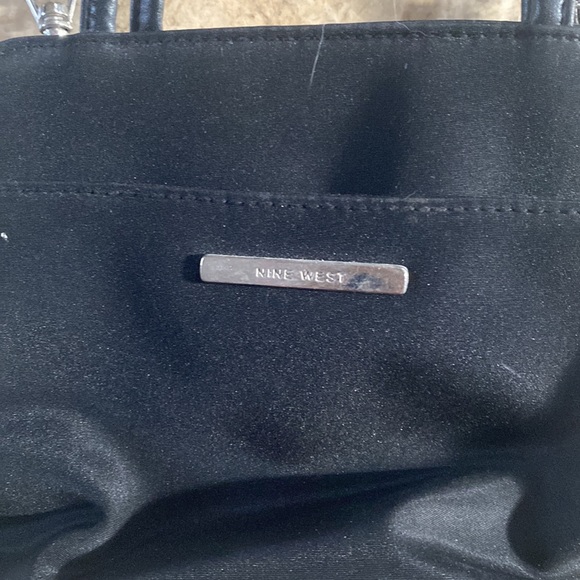 Small black Nine West purse - Picture 2 of 3